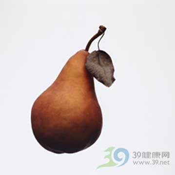 每天早晨起床后空腹吃梨促排便