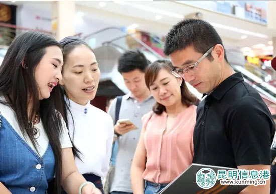 《2015云南装饰设计年鉴》新书发布会圆满落幕 《2015云南装饰设计年鉴》新书发布会圆满落幕