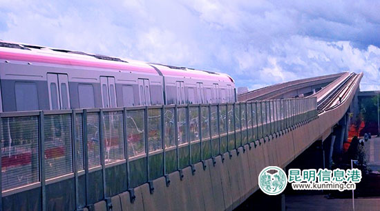 我家昆明这五年:迁机场通地铁 交通建设门门“优” 我家昆明这五年:迁机场通地铁 交通建设门门“优”