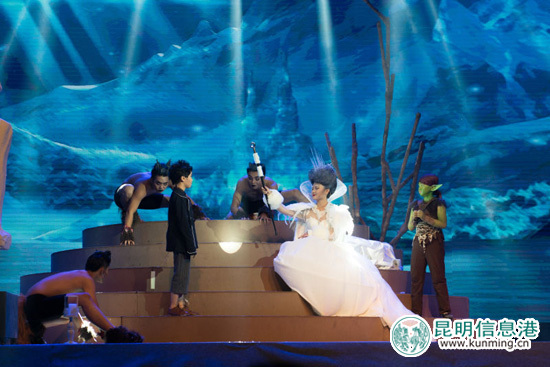 全由孩子作主演 《纳尼亚传奇》儿童戏剧在昆上演