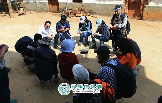 《焦点访谈》专题报道昆明“互联网+扶贫”新模式 《焦点访谈》专题报道昆明“互联网+扶贫”新模式