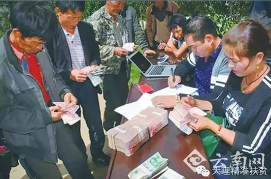 云南大理4个贫困县今年摘帽 易地搬迁挪“穷窝” 云南大理4个贫困县今年摘帽 易地搬迁挪“穷窝”