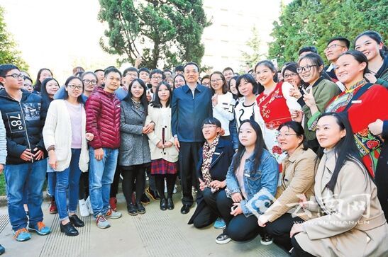 总理情牵彩云南 总理情牵彩云南