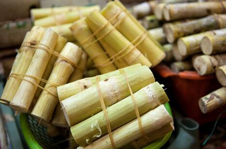 别以为甘蔗橘子是'小清凉' 吃多了都会上火