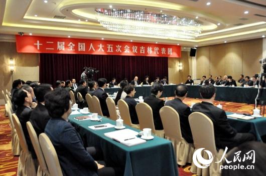 吉林代表团开放日:巴音朝鲁回应唱衰东北论、人才流失论 吉林代表团开放日:巴音朝鲁回应唱衰东北论、人才流失论