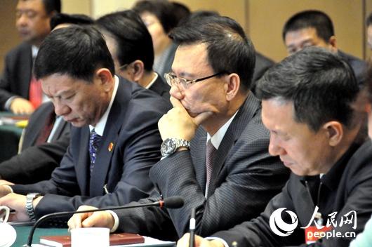 吉林代表团开放日:巴音朝鲁回应唱衰东北论、人才流失论 吉林代表团开放日:巴音朝鲁回应唱衰东北论、人才流失论