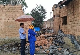 骗保男子指认现场