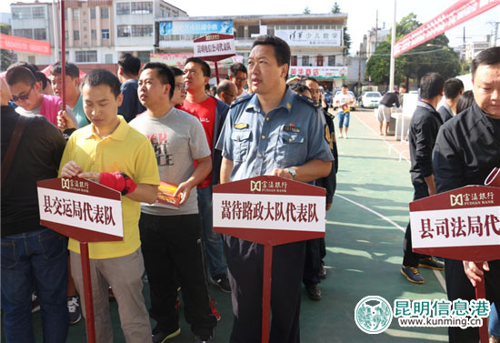 嵩待高速公路路政管理大队参加嵩明县第五届青年三人制篮球赛 嵩待高速公路路政管理大队参加嵩明县第五届青年三人制篮球赛