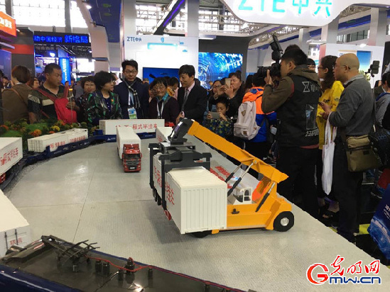 【砥砺奋进的五年·聚焦大数据】罗鹏:打造“互联网+”公铁联运新业态 【砥砺奋进的五年·聚焦大数据】罗鹏:打造“互联网+”公铁联运新业态