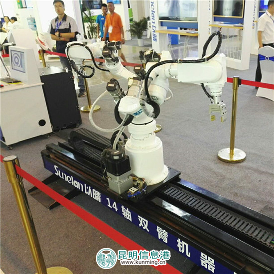 商洽会科技感十足 VR沉浸式旅游可进入奇幻世界冒险 商洽会科技感十足 VR沉浸式旅游可进入奇幻世界冒险