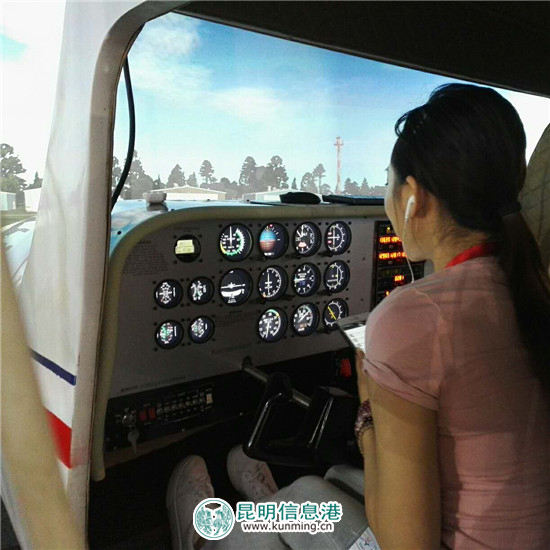 商洽会科技感十足 VR沉浸式旅游可进入奇幻世界冒险 商洽会科技感十足 VR沉浸式旅游可进入奇幻世界冒险