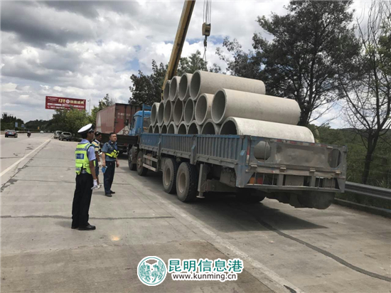 云南公安全警动员护航商洽会 开幕式当天昆明投入警力1.8万名 云南公安全警动员护航商洽会 开幕式当天昆明投入警力1.8万名