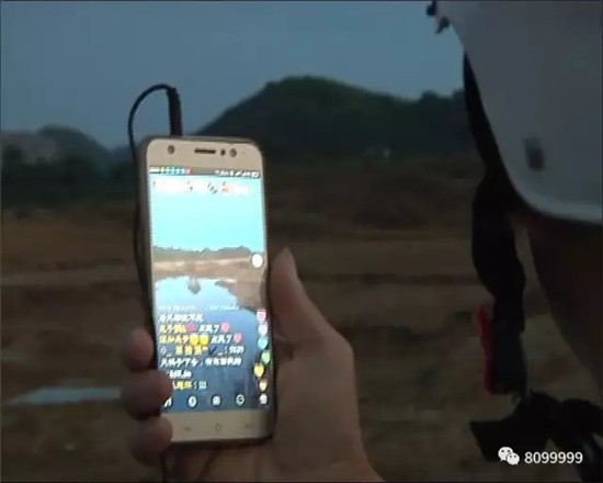 开闸泄洪后罗平一水塘现巨型'水怪' 目击者视频惊动中科院专家