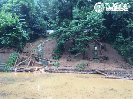 强降雨致筇竹寺后墙倒塌三处 五华区积极行动力保五百罗汉 强降雨致筇竹寺后墙倒塌三处 五华区积极行动力保五百罗汉