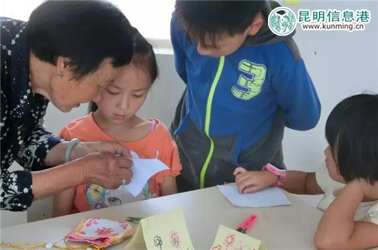 西翥街道东村社区举办“儿童成长夏令营”