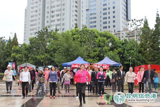盘龙区开展“残疾预防日”宣传活动 呼吁市民关爱残疾人 盘龙区开展“残疾预防日”宣传活动 呼吁市民关爱残疾人