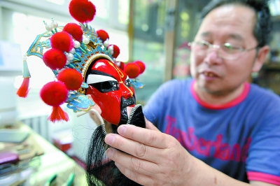 泥塑彩绘脸谱第五代传人林泓魁的脸谱人生