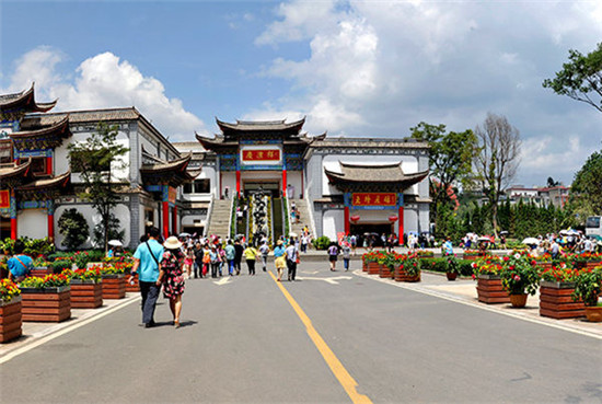 旅游购物难做了 经营19年的七彩云南更名转型 旅游购物难做了 经营19年的七彩云南更名转型