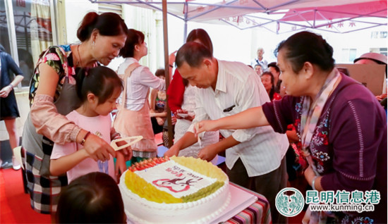 “众筹爱心”给云南200位失独孤寡老人募集月饼 “众筹爱心”给云南200位失独孤寡老人募集月饼