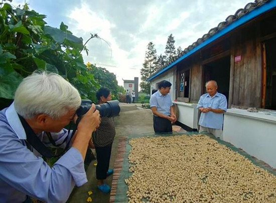 “负债小穷村”华丽转身“全国文明村”的幸福密码