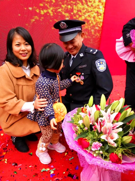 榜样(邹宇馨/摄) 榜样(邹宇馨/摄)