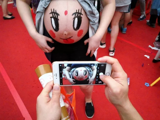 幸福时刻(骆来娣/摄) 幸福时刻(骆来娣/摄)