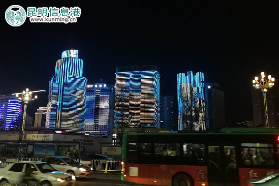 青年路边4栋楼宇国庆试水灯光秀 青年路边4栋楼宇国庆试水灯光秀