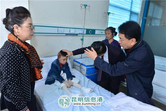 8岁男童90%烧伤眉毛缺失 海沐公益救助为其“种”新眉 8岁男童90%烧伤眉毛缺失 海沐公益救助为其“种”新眉