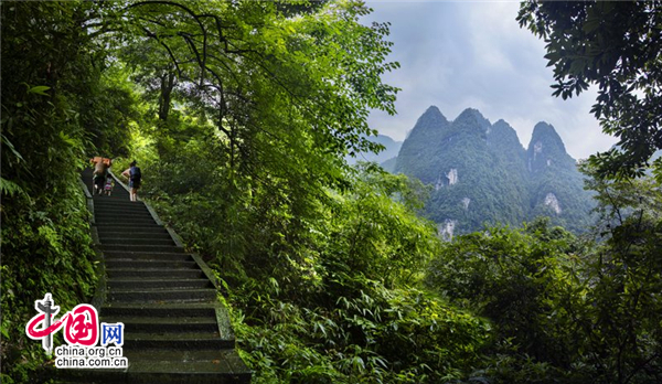 2017峨眉山国际登山节将启 乐山市民免费耍