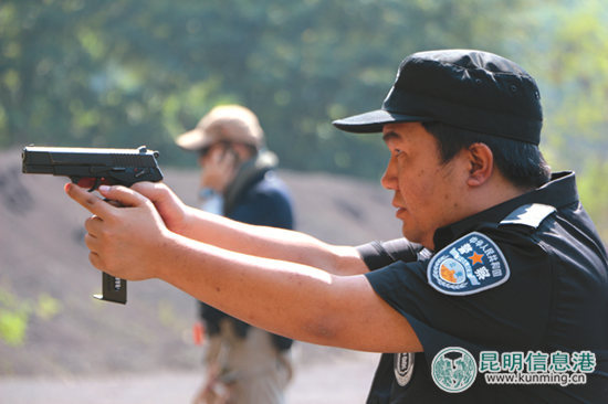 缉毒英雄李敬忠生前照片 缉毒英雄李敬忠生前照片