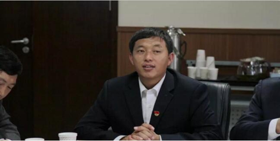 【十九大代表风采】贺星龙:行医路能绕地球10圈,这是一个赤诚村医的故事 【十九大代表风采】贺星龙:行医路能绕地球10圈,这是一个赤诚村医的故事