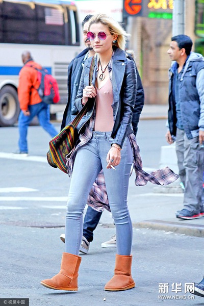 雪地靴帮你在这个冬天暖成一把火 雪地靴帮你在这个冬天暖成一把火