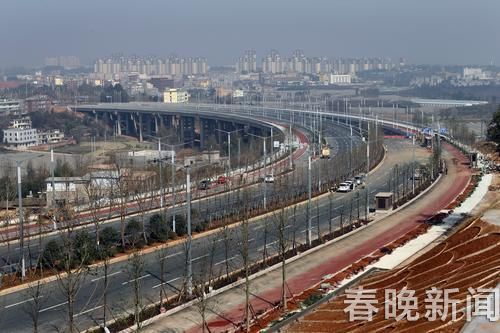 滇中新区空港大道中段下月通车 近千项工序使用“首件制” 滇中新区空港大道中段下月通车 近千项工序使用“首件制”