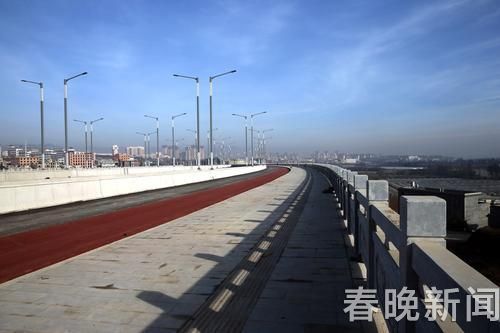 滇中新区空港大道中段下月通车 近千项工序使用“首件制” 滇中新区空港大道中段下月通车 近千项工序使用“首件制”