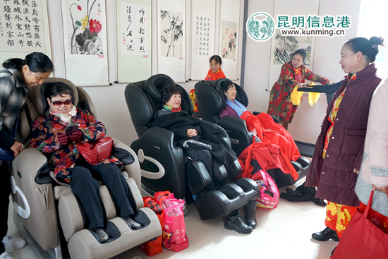 官渡区新增3个社区居家养老服务中心 惠及2000余名老年居民 官渡区新增3个社区居家养老服务中心 惠及2000余名老年居民