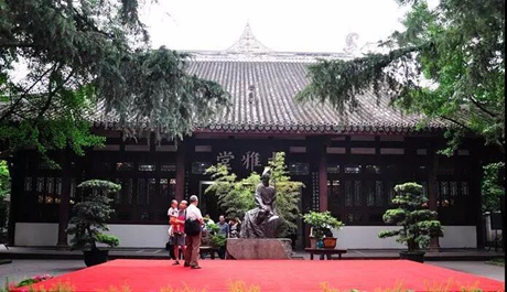 一间草屋就是'诗圣'杜甫的小天地 一间草屋就是'诗圣'杜甫的小天地