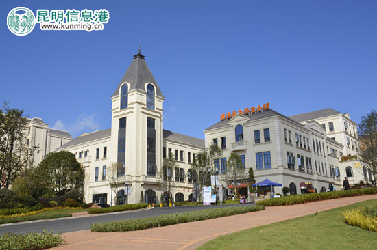 滇池活力养老小镇。丁德宇/摄 滇池活力养老小镇。丁德宇/摄