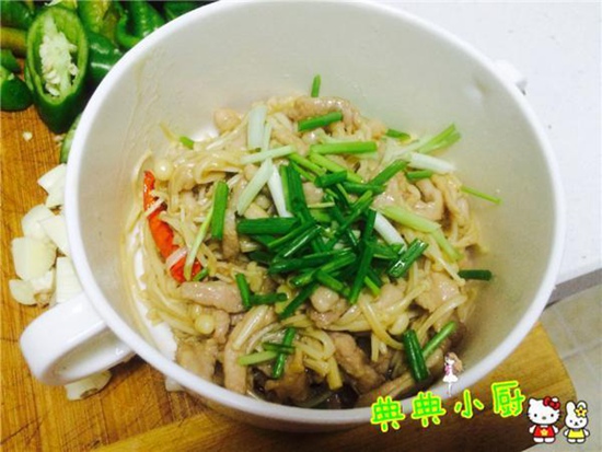 不烤也不蒸 教你金针菇新吃法