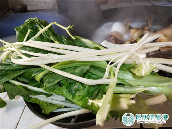 年羹菜食材：青菜和芹菜