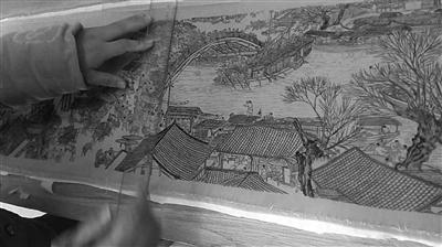 下岗女工花费近4年绣出《清明上河图》 长达5米