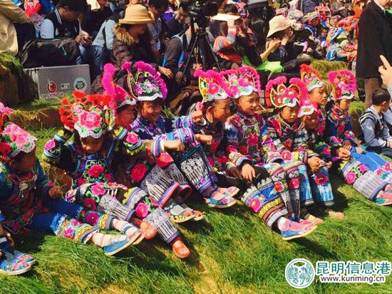 七彩云南2018民族赛装文化节暨中国·永仁直苴彝族赛装节3月2日在永仁县举行 七彩云南2018民族赛装文化节暨中国·永仁直苴彝族赛装节3月2日在永仁县举行