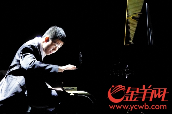 【中国梦·践行者】钢琴“神童”追梦之路 【中国梦·践行者】钢琴“神童”追梦之路