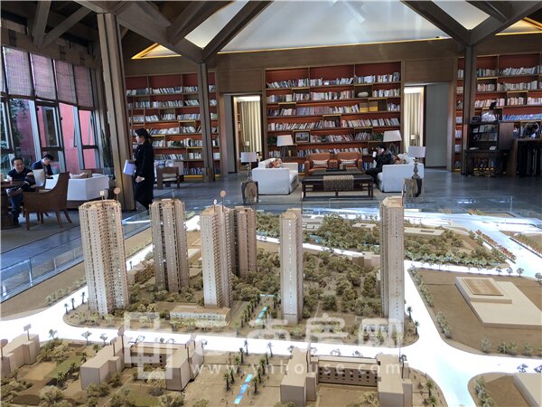 保利中航玺樾沙盘