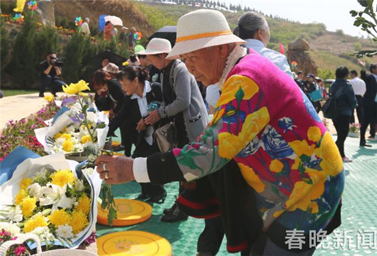 “二维码公墓”现身昆明 扫码可隔空祭奠逝者