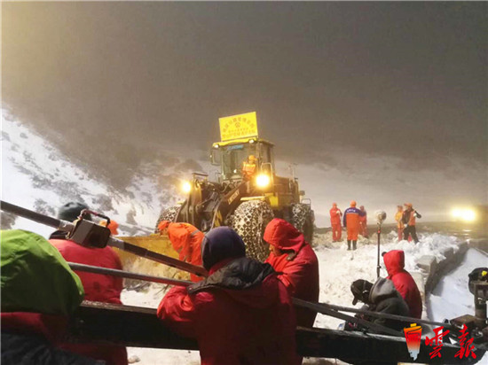 微电影《雪域养路人》杀青 见证迪庆养路人风雨雪中的坚守