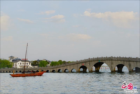 烟花三月晴空下的周庄 迷醉在江南春色里