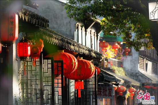 烟花三月晴空下的周庄 迷醉在江南春色里 烟花三月晴空下的周庄 迷醉在江南春色里