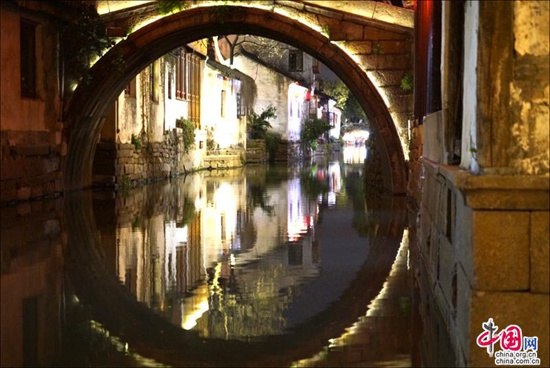 烟花三月晴空下的周庄 迷醉在江南春色里 烟花三月晴空下的周庄 迷醉在江南春色里