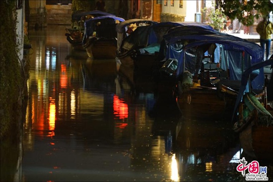 烟花三月晴空下的周庄 迷醉在江南春色里