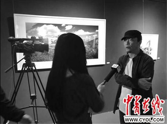 张永宁在接受采访 张永宁在接受采访